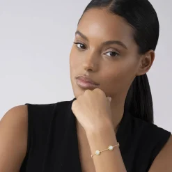 Hot Five Station Round Mother Of Pearl Bracelet Gold