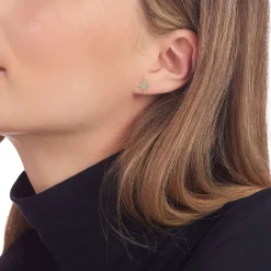 New 18K Gold Diamond Stud Earrings Diamonds